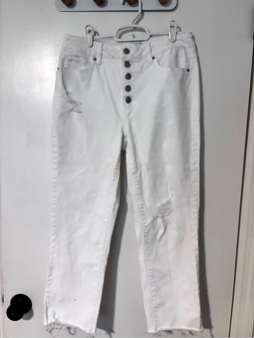 Time and Tru High Rise Button Fly Cropped Jeans Straight Leg Jeans White Waist